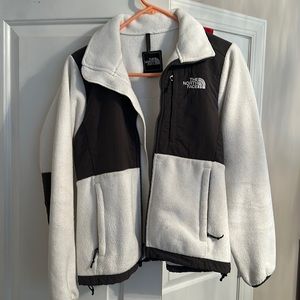 Women’s north face jacket! Size: XS